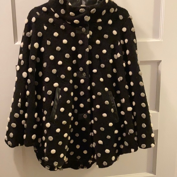 Canadian Cape Coat - Picture 1 of 5